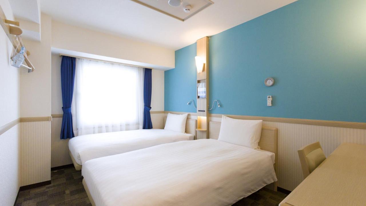 Toyoko Inn Nagareyama-Otakanomori Ekimae Buitenkant foto